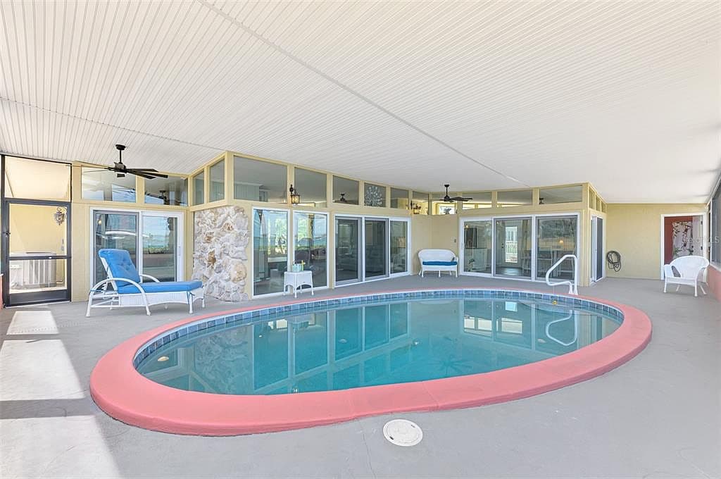 Pool Trim and Design