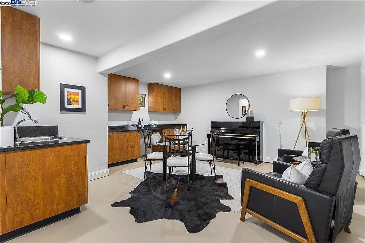 Basement Kitchenette Cabinets