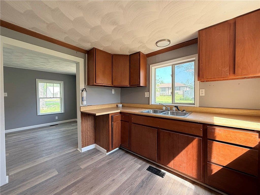 Dated Kitchen Cabinets