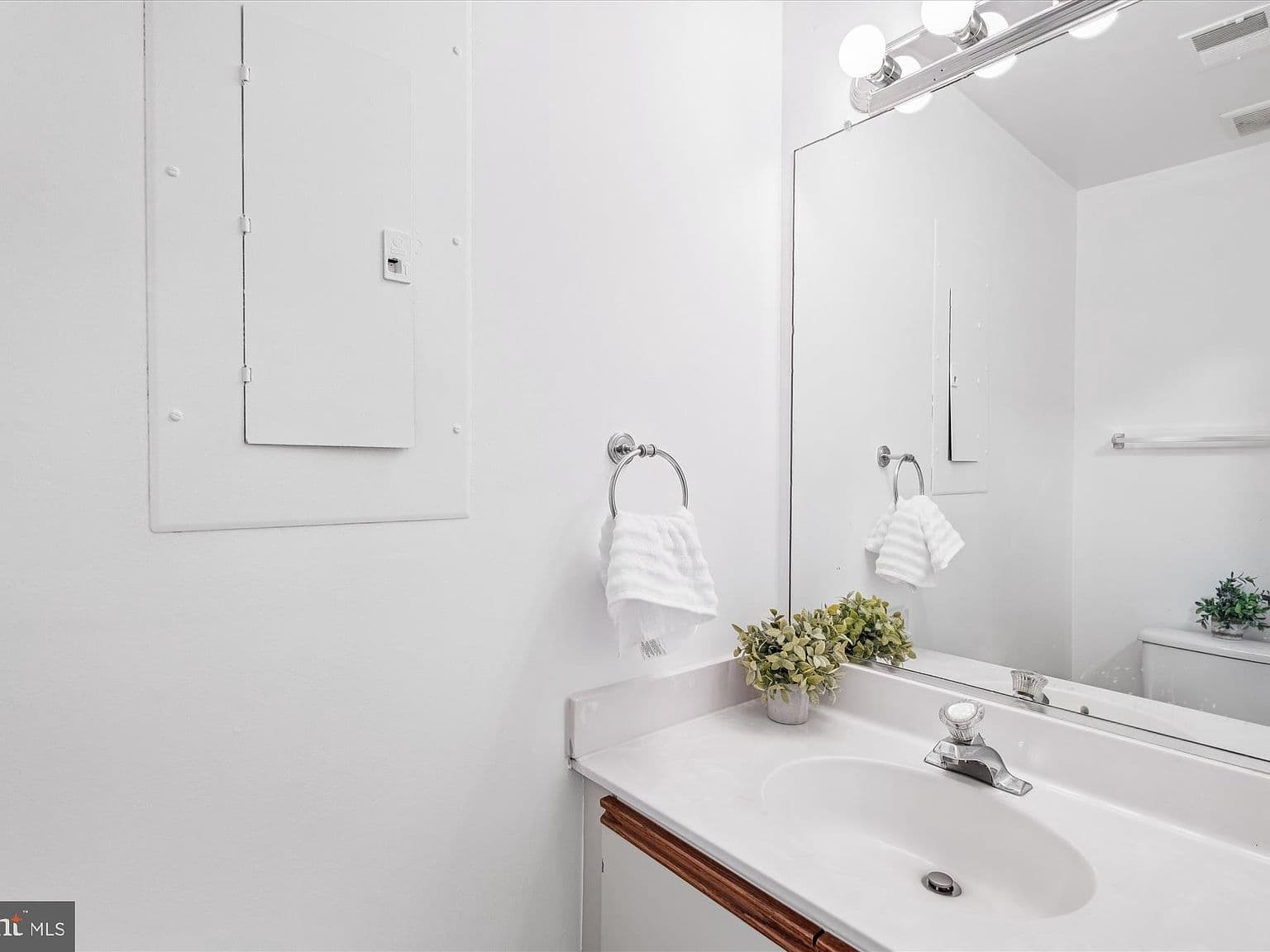 Dated Bathroom Fixtures