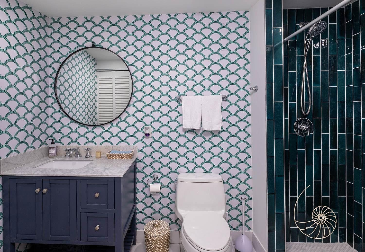 Bold Wallpaper in Bathroom