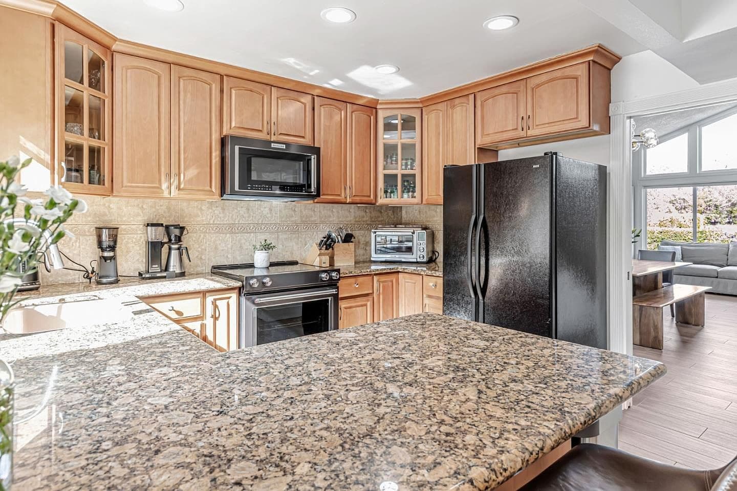 Dated Kitchen Cabinets