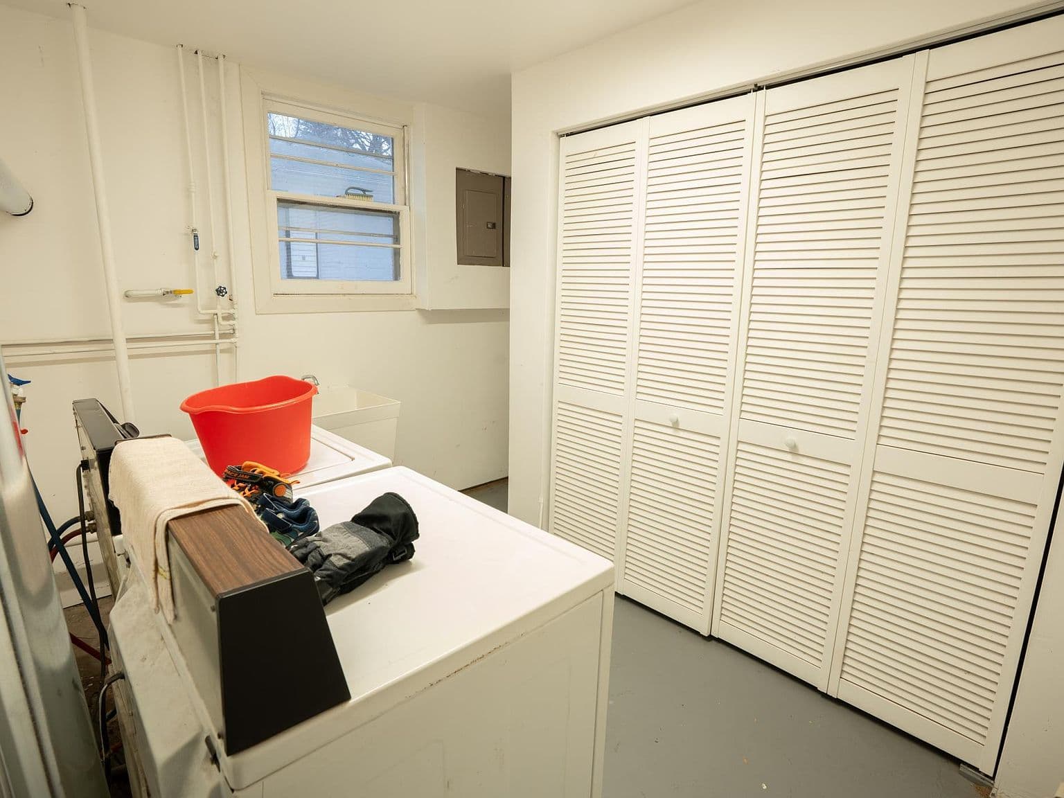 Unfinished Laundry Room