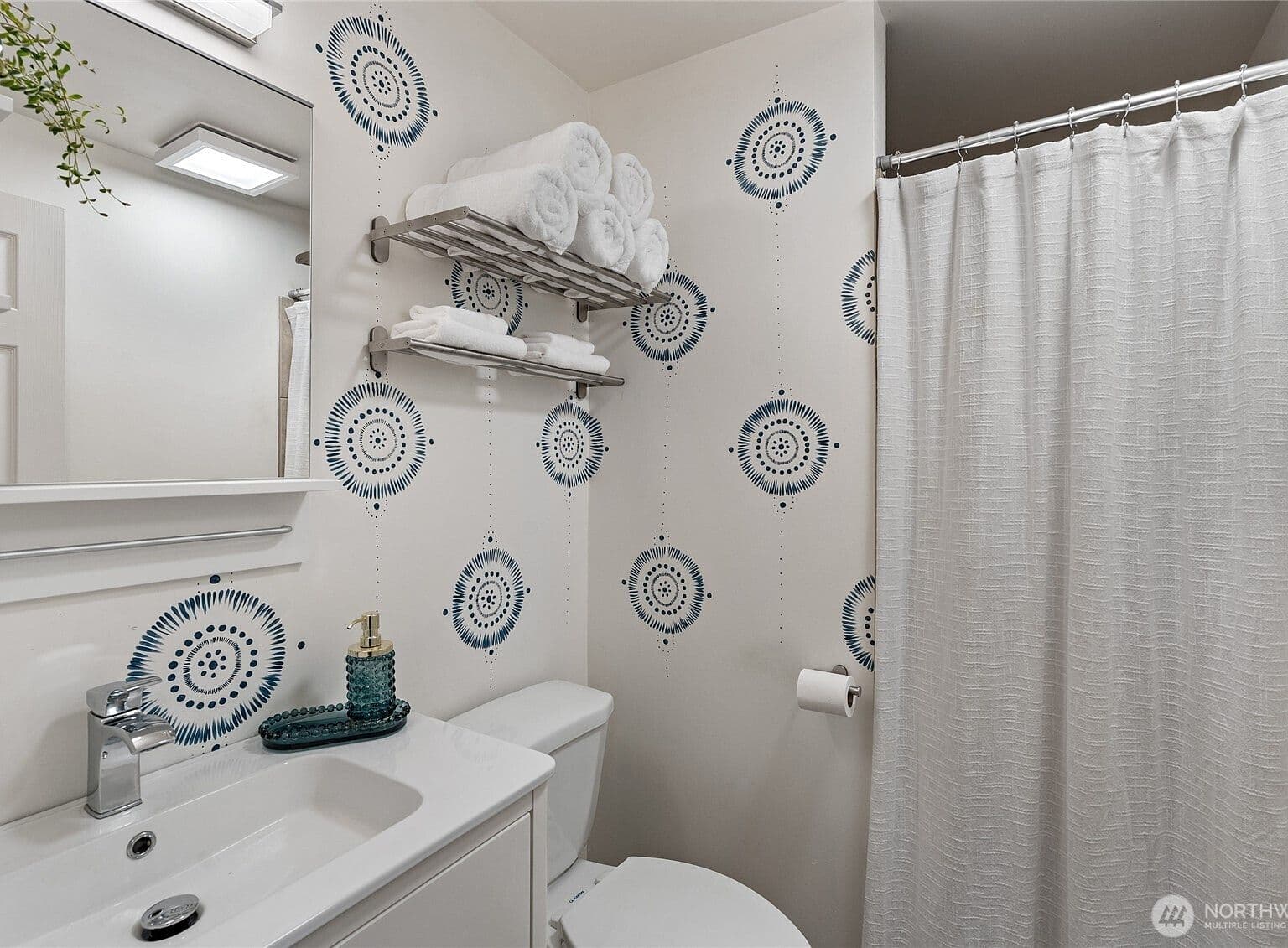 Wallpaper in Bathroom