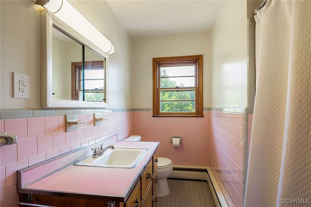 Outdated Second Bathroom