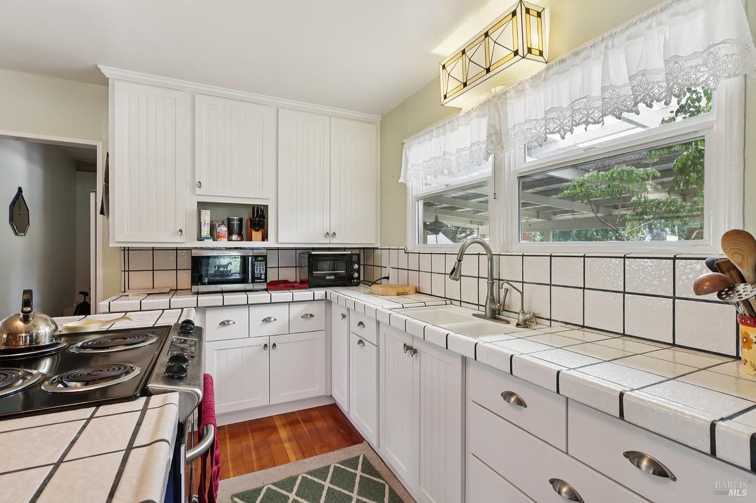 Dated Kitchen Countertops