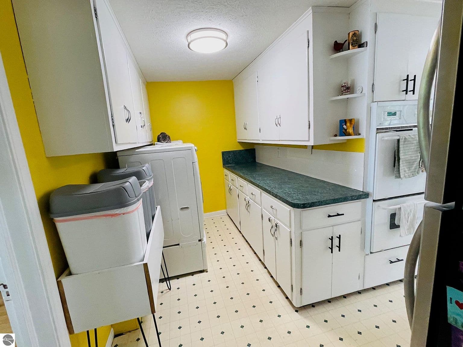 Outdated Laundry Room