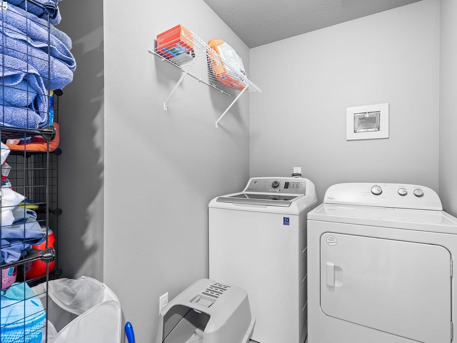 Basic Laundry Room