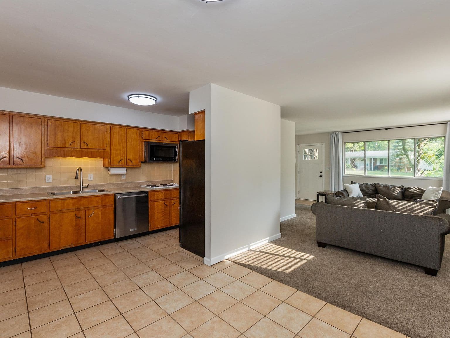 Outdated Kitchen Finishes