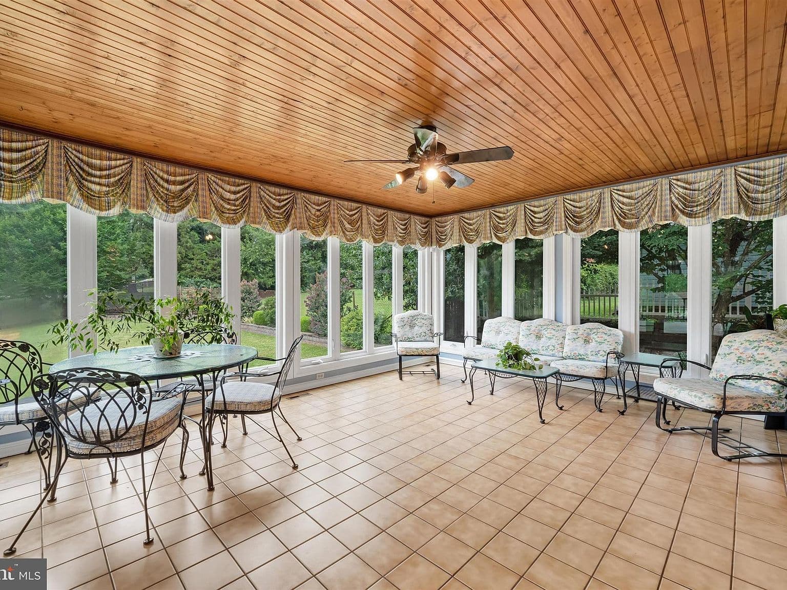 Sunroom Flooring and Ceiling