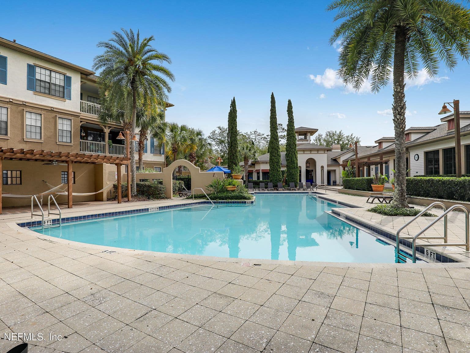 Outdated Kitchen Cabinets
