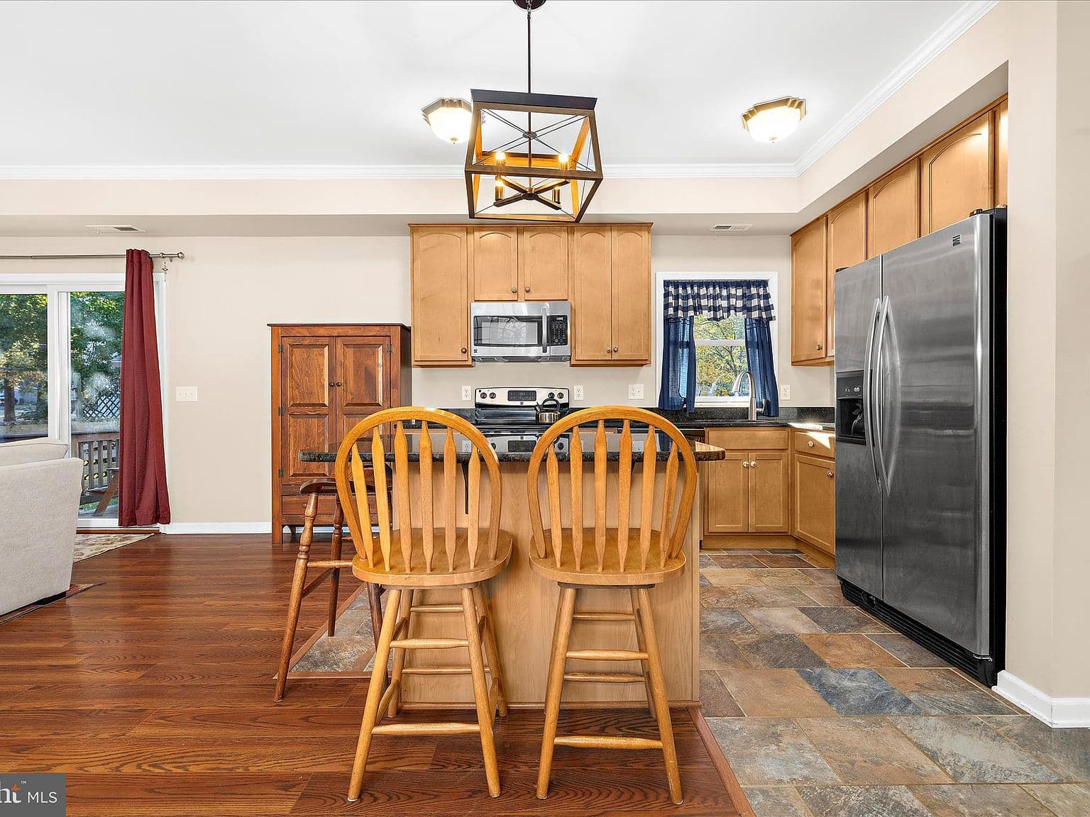 Dated Kitchen Cabinets