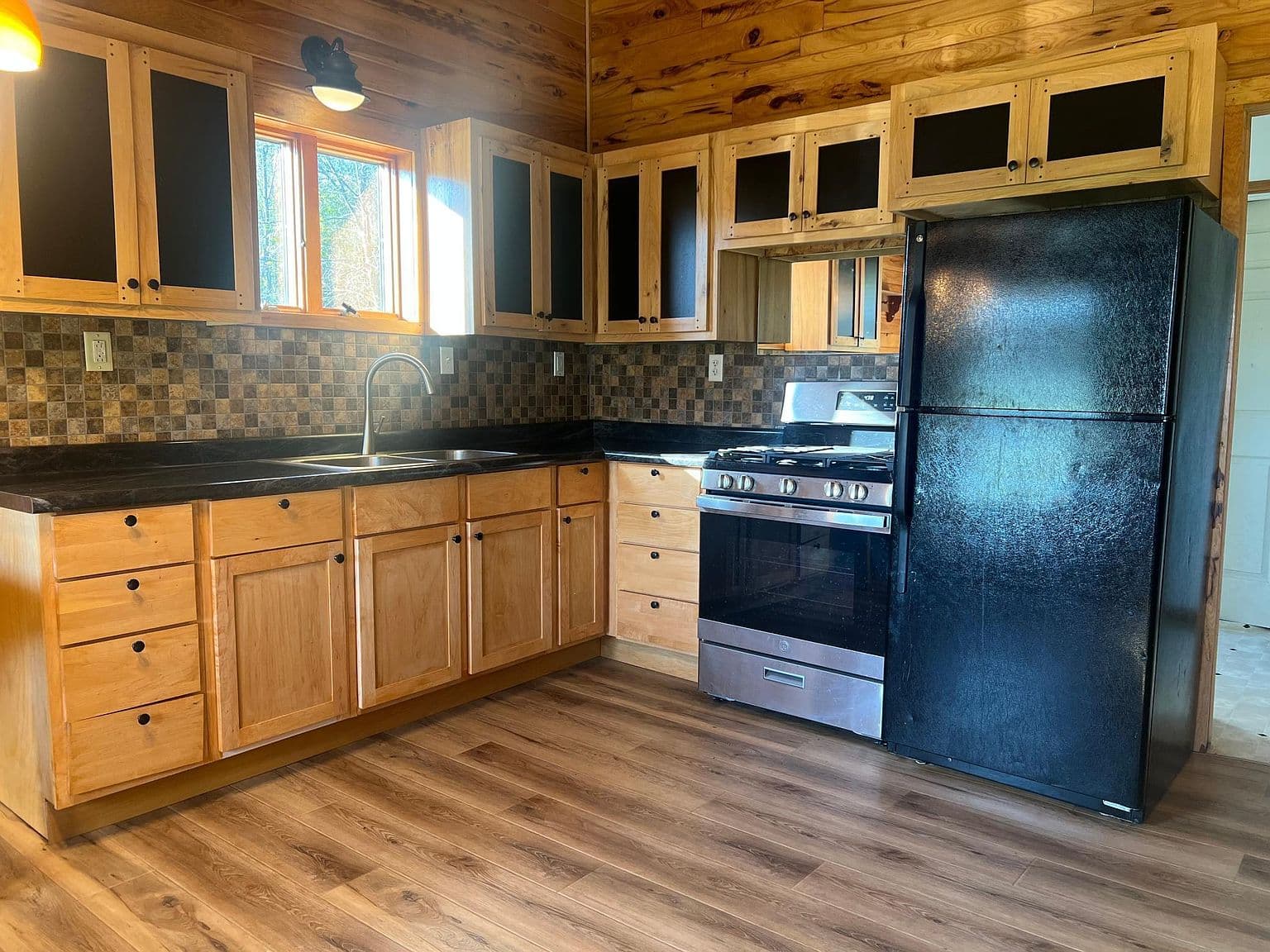 Outdated Kitchen Cabinets