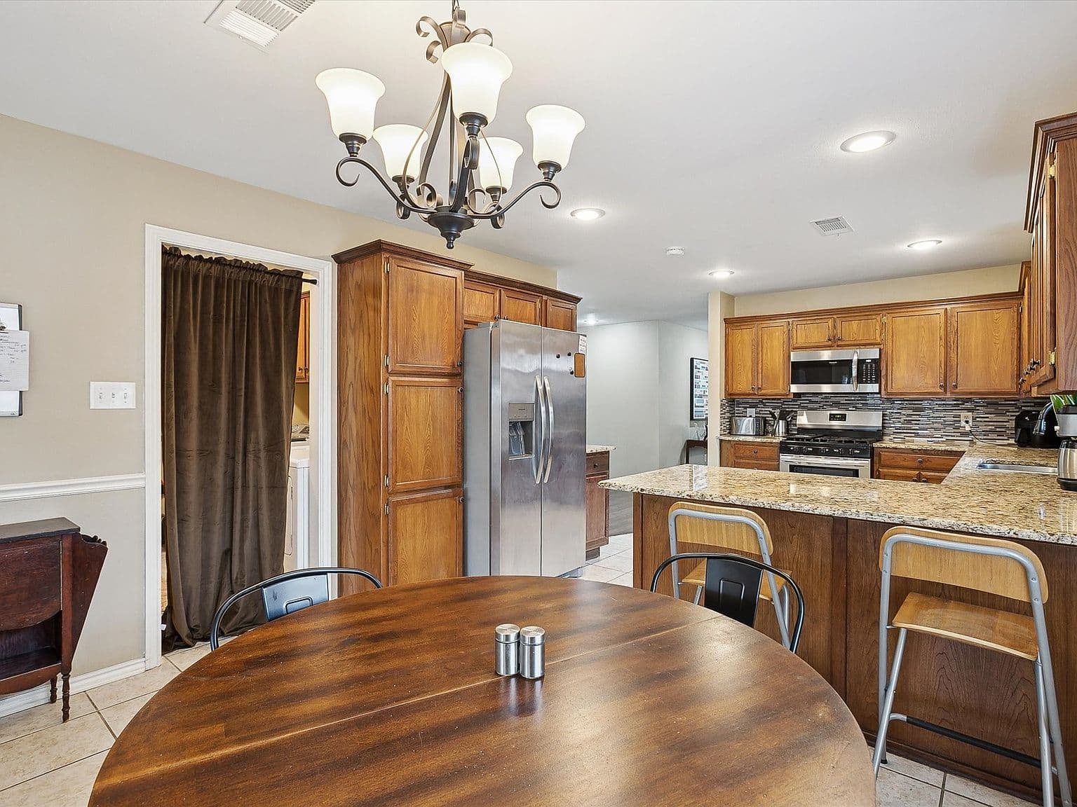 Dated Kitchen Cabinets