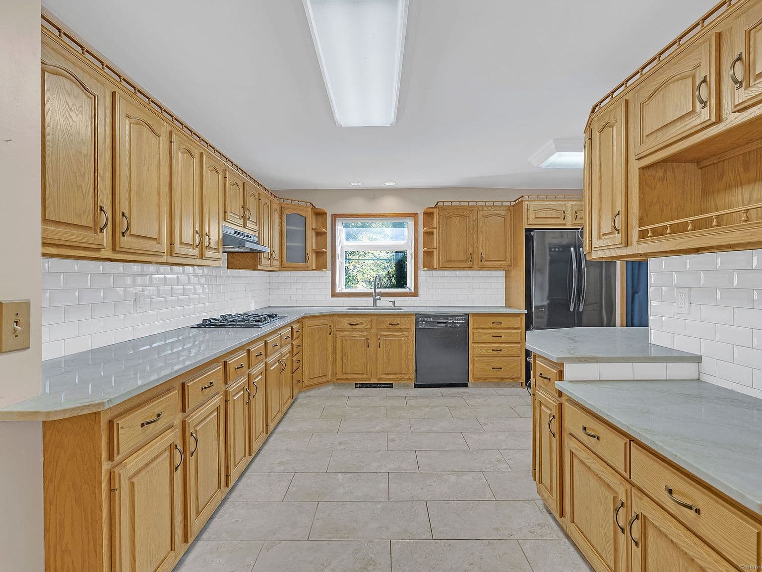 Oak Kitchen Cabinets
