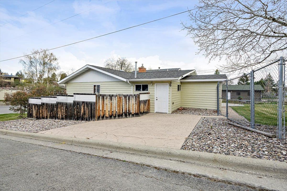 Weathered Wooden Fence