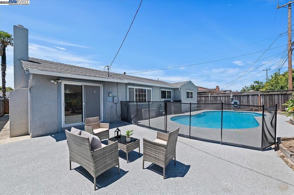 Unattractive Pool Fence