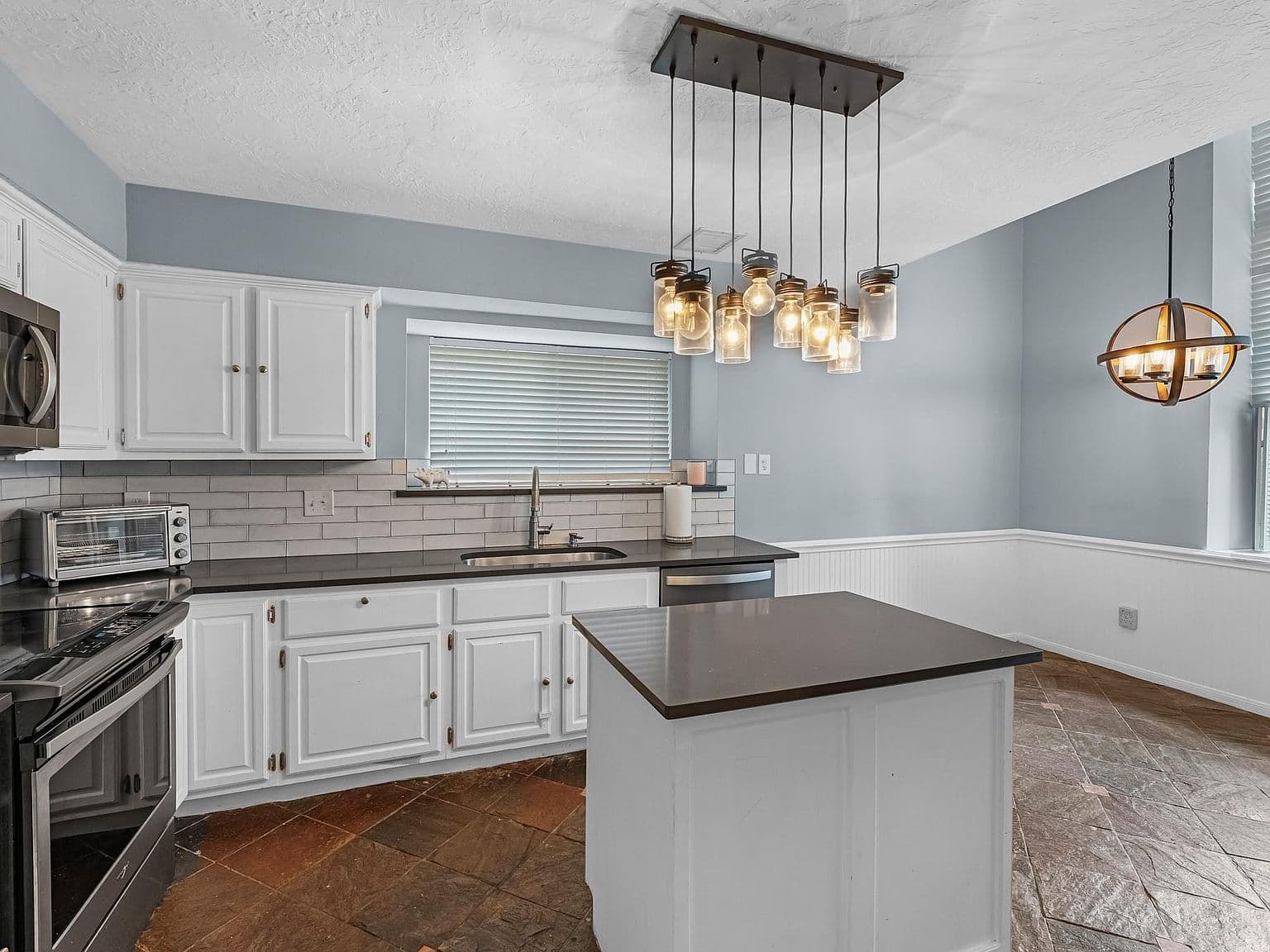 Dated Kitchen Cabinets