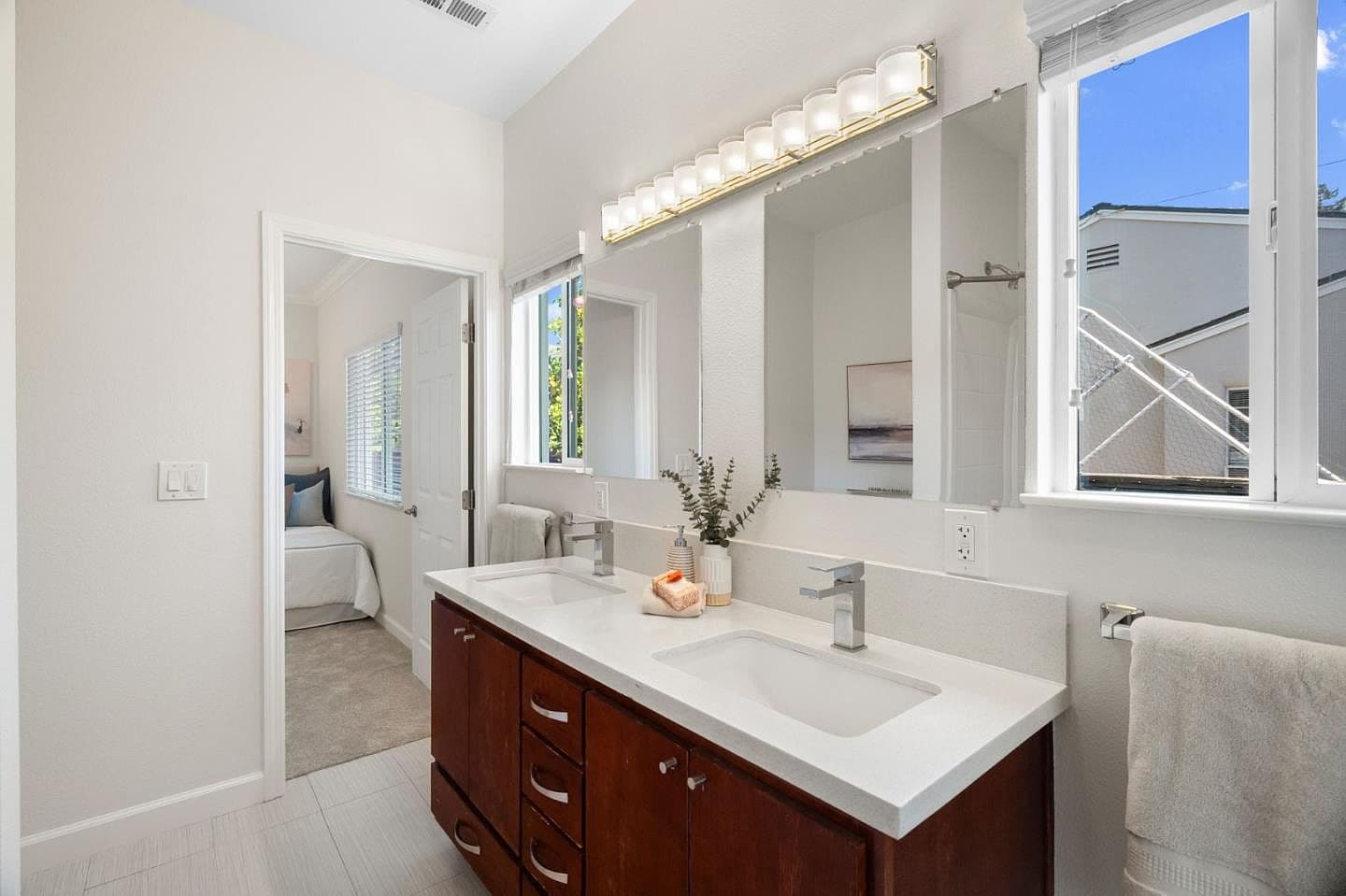 Basic Shower Surround