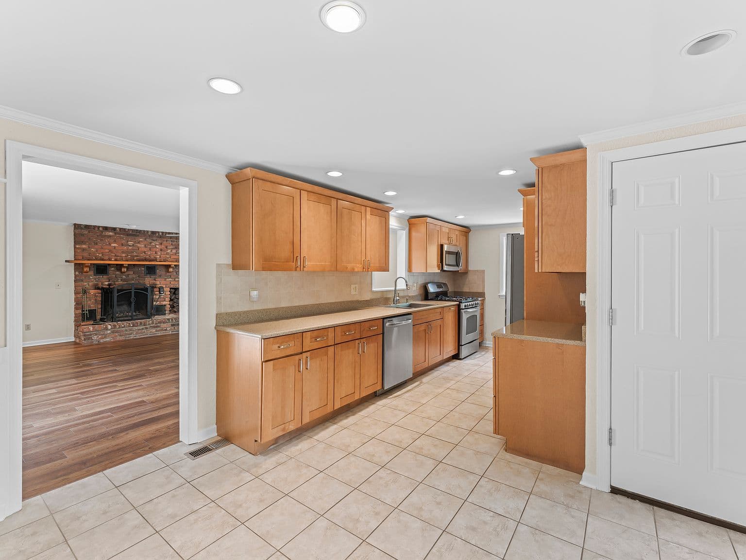 Dated Kitchen Cabinets