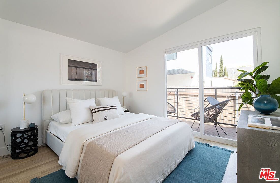 Basic stainless steel appliances