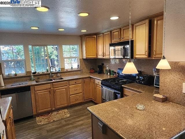 Dated Kitchen Cabinets