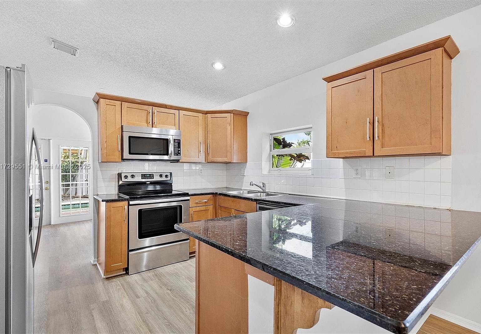 Dated Kitchen Cabinets
