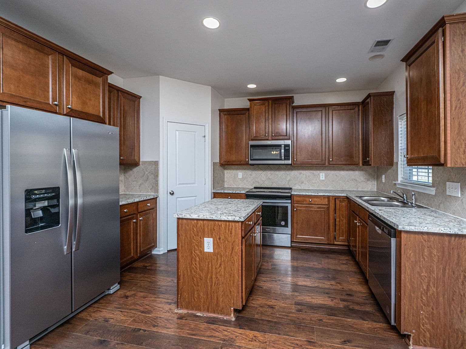 Dated Kitchen Cabinets