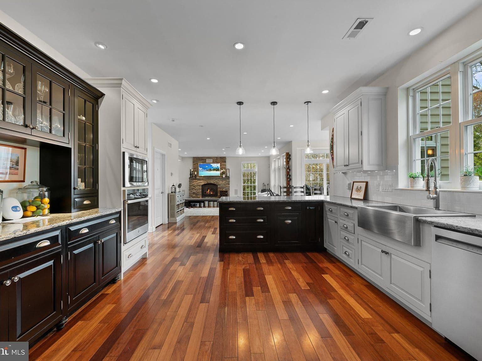 Dark Kitchen Cabinets