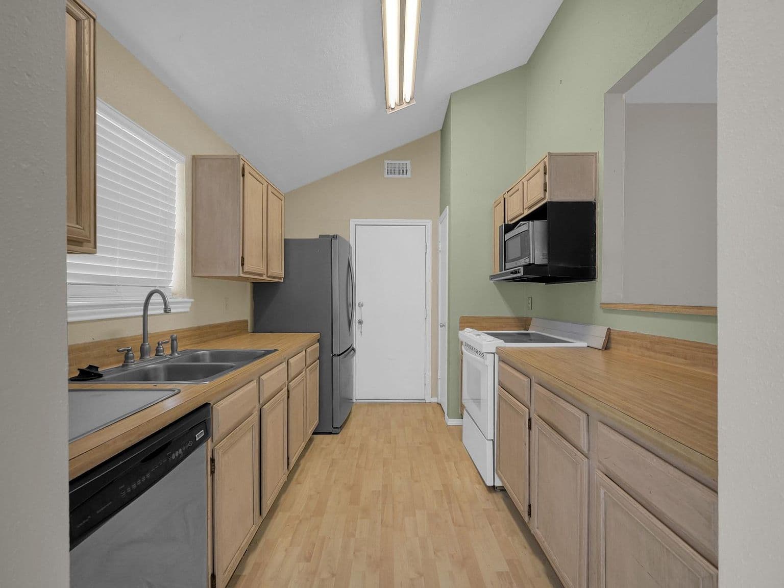 Outdated Kitchen Cabinets and Countertops