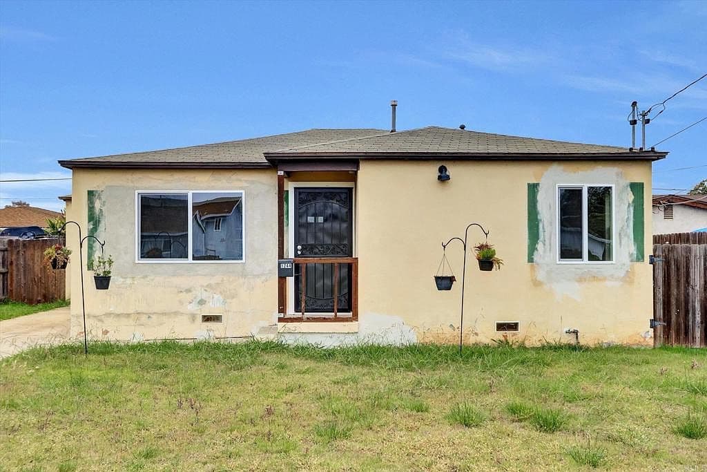 Exterior Stucco Patching