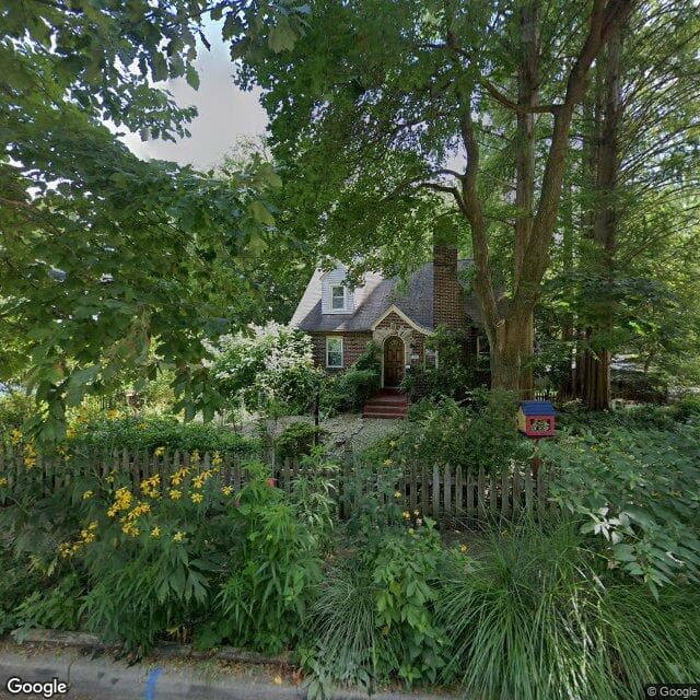 7001 Poplar Ave