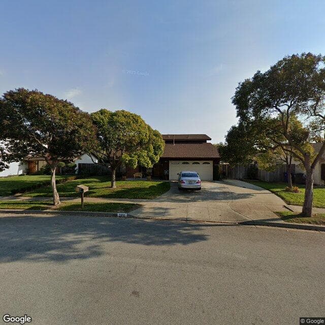 7886 Hermitage Ave