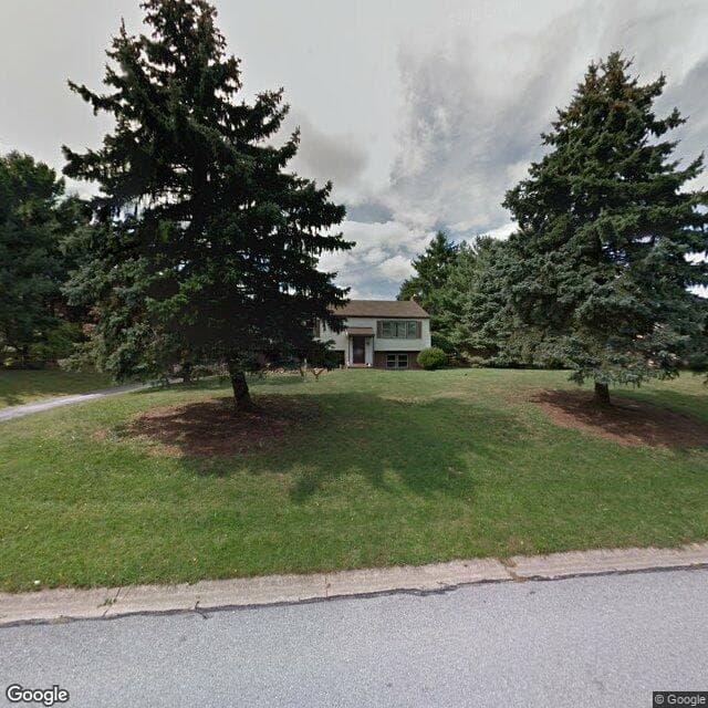 1514 Hillcrest Ln