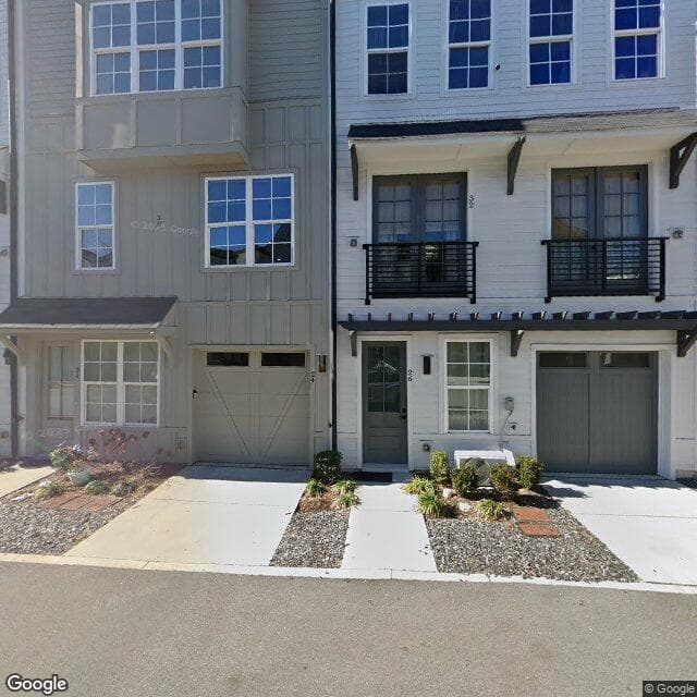 24 Becker Pl NW