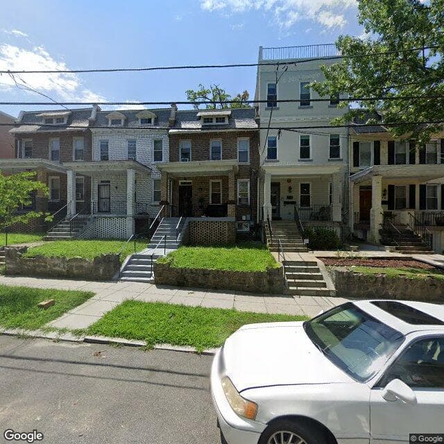 712 Varnum St NW