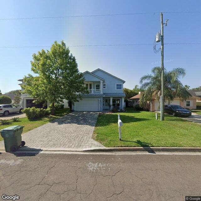562 14th Ave S